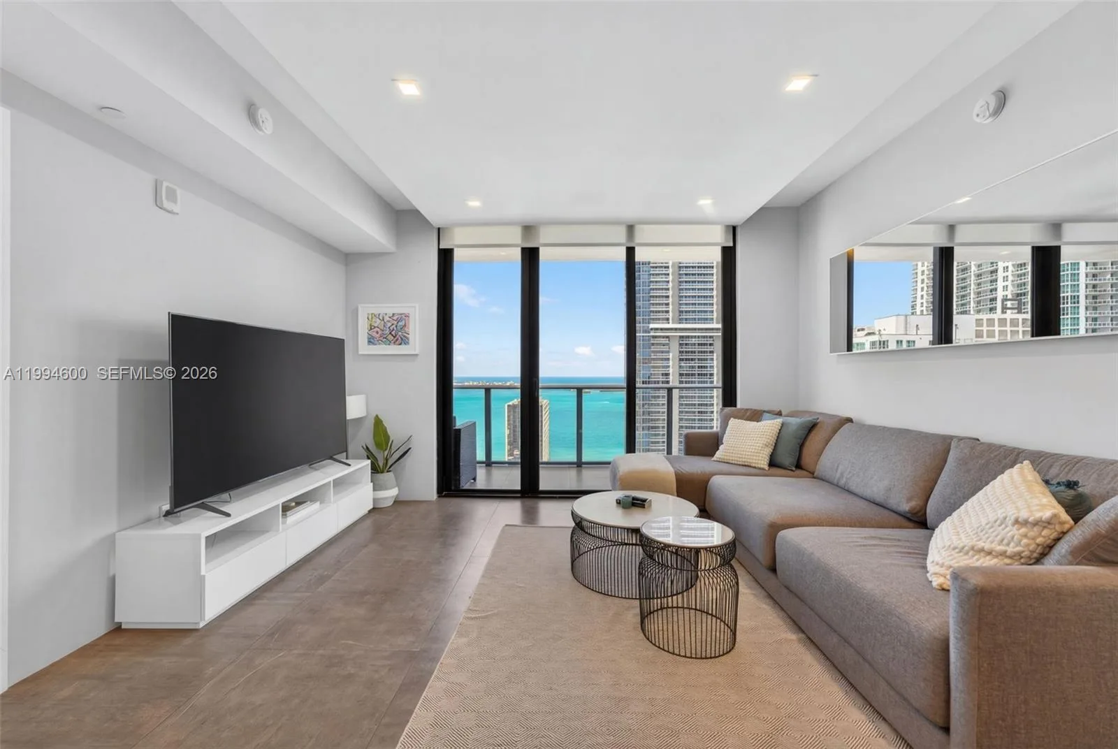 1010 Brickell Av # 4203, Miami, FL 33131 photo 5