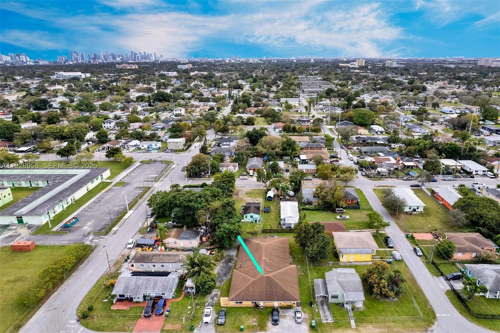 1910 NW 72nd St, Miami, FL 33147