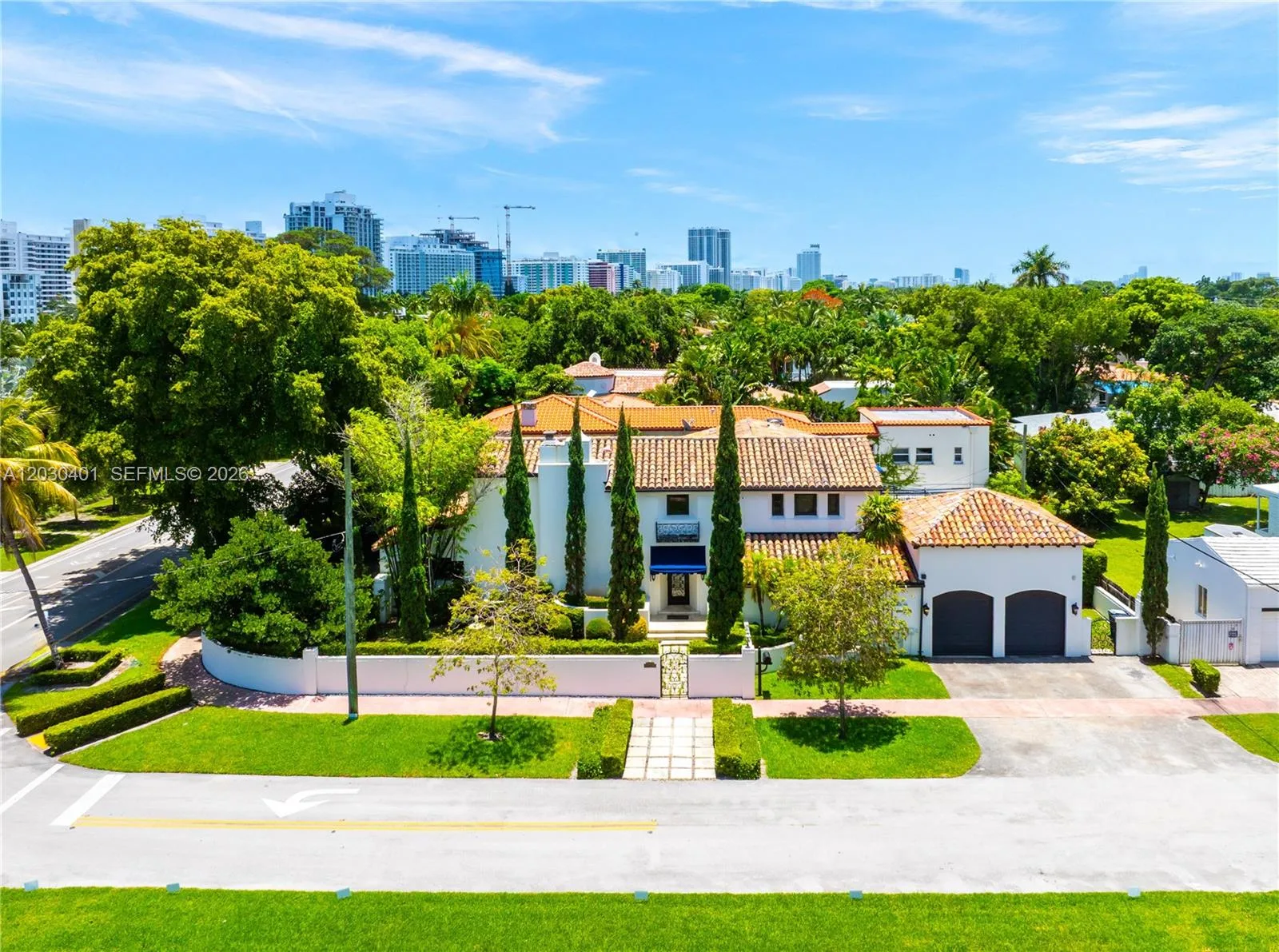5860 Pine Tree Dr, Miami Beach, FL 33140