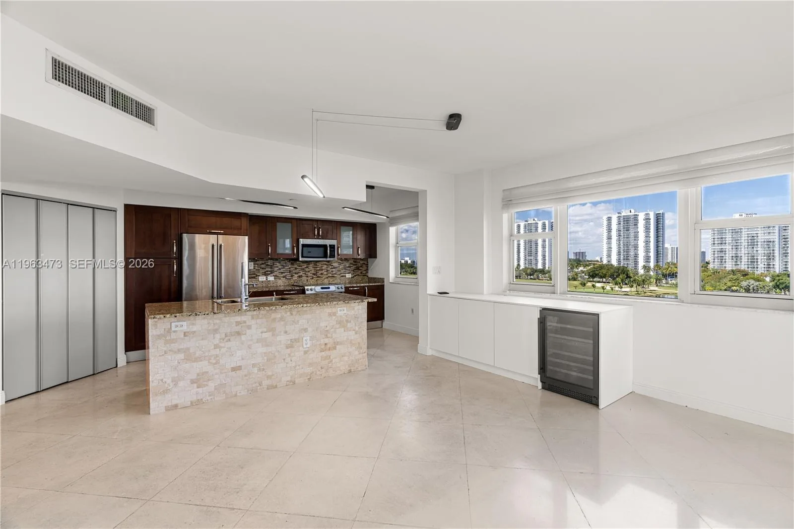 20000 E Country Club Dr # 716, Aventura, FL 33180 photo 7