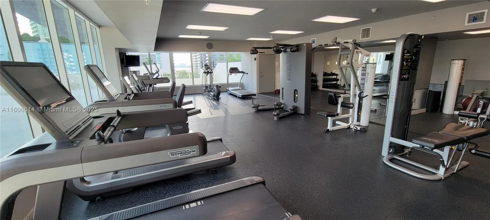 275 NE 18th St # 901, Miami, FL 33132 photo 13