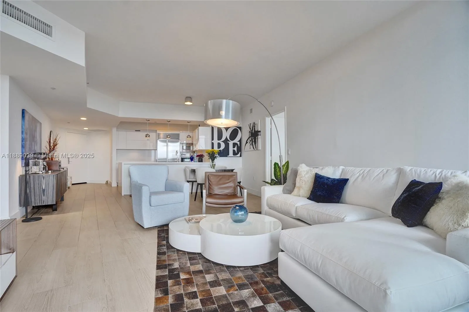 400 Alton Rd # 1505, Miami Beach, FL 33139 photo 2