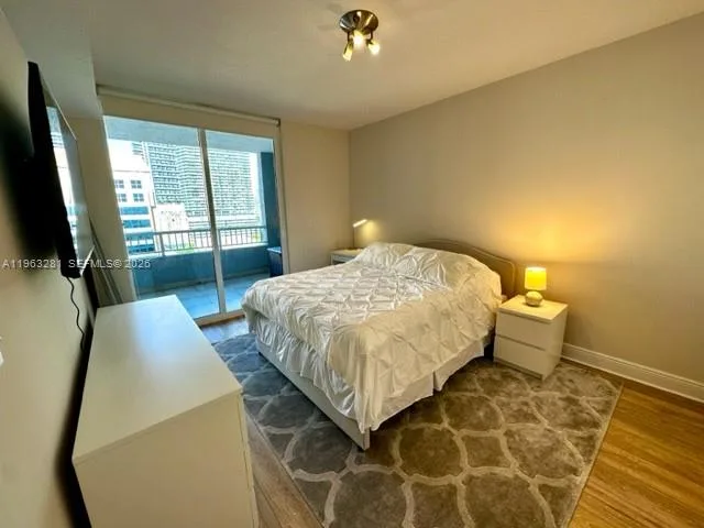 170 SE 14th St # 1606, Miami, FL 33131 photo 11