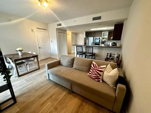 170 SE 14th St # 1606, Miami, FL 33131 photo 6