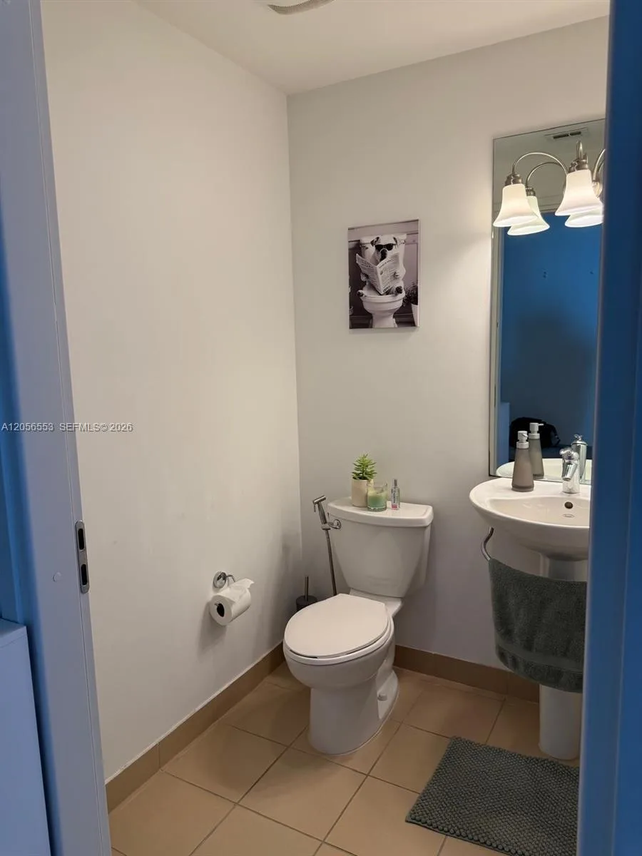 300 S Biscayne Blvd # T-3301, Miami, FL 33131 photo 10