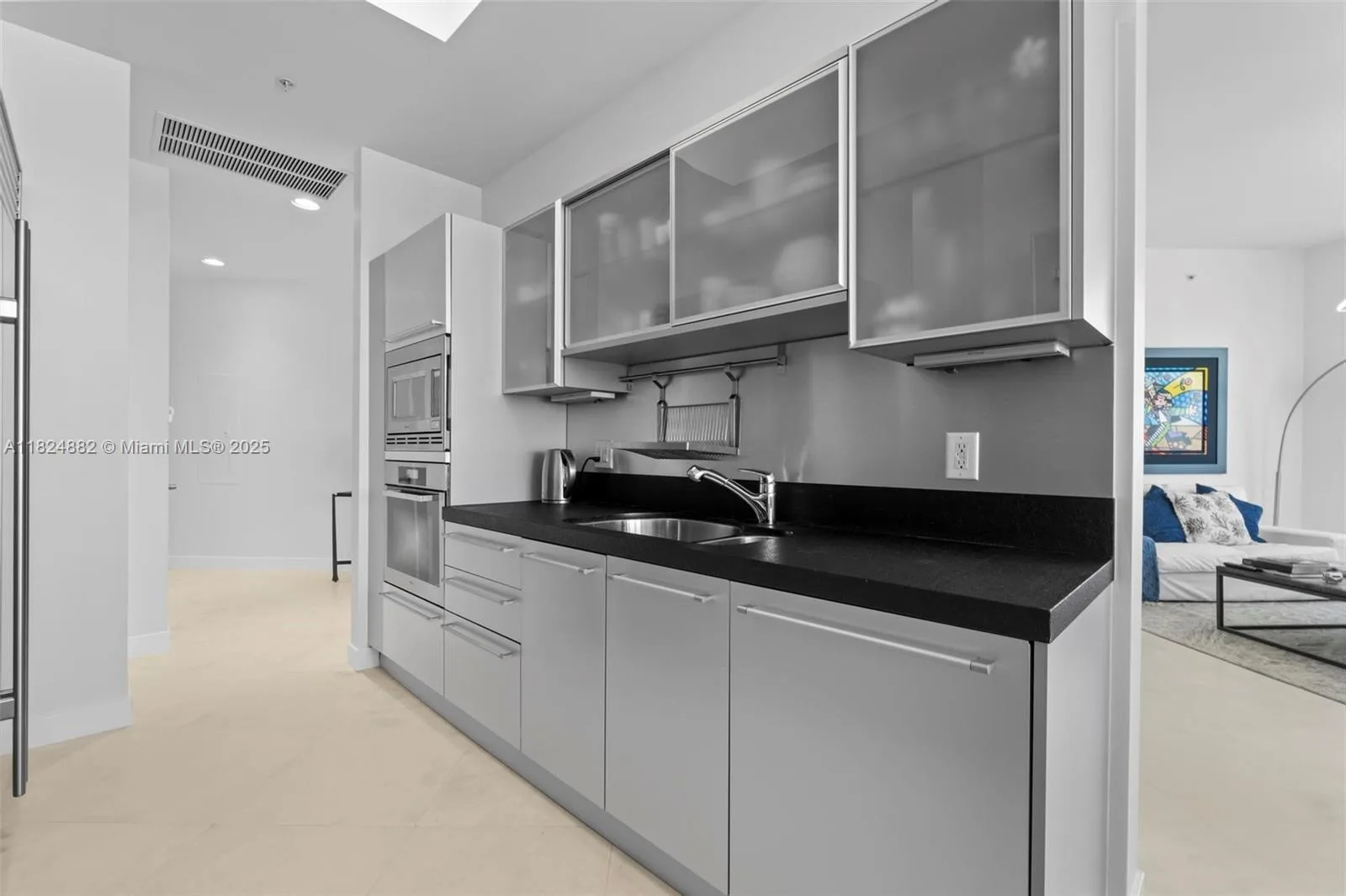18201 Collins Ave # SPA201, Sunny Isles Beach, FL 33160 photo 8