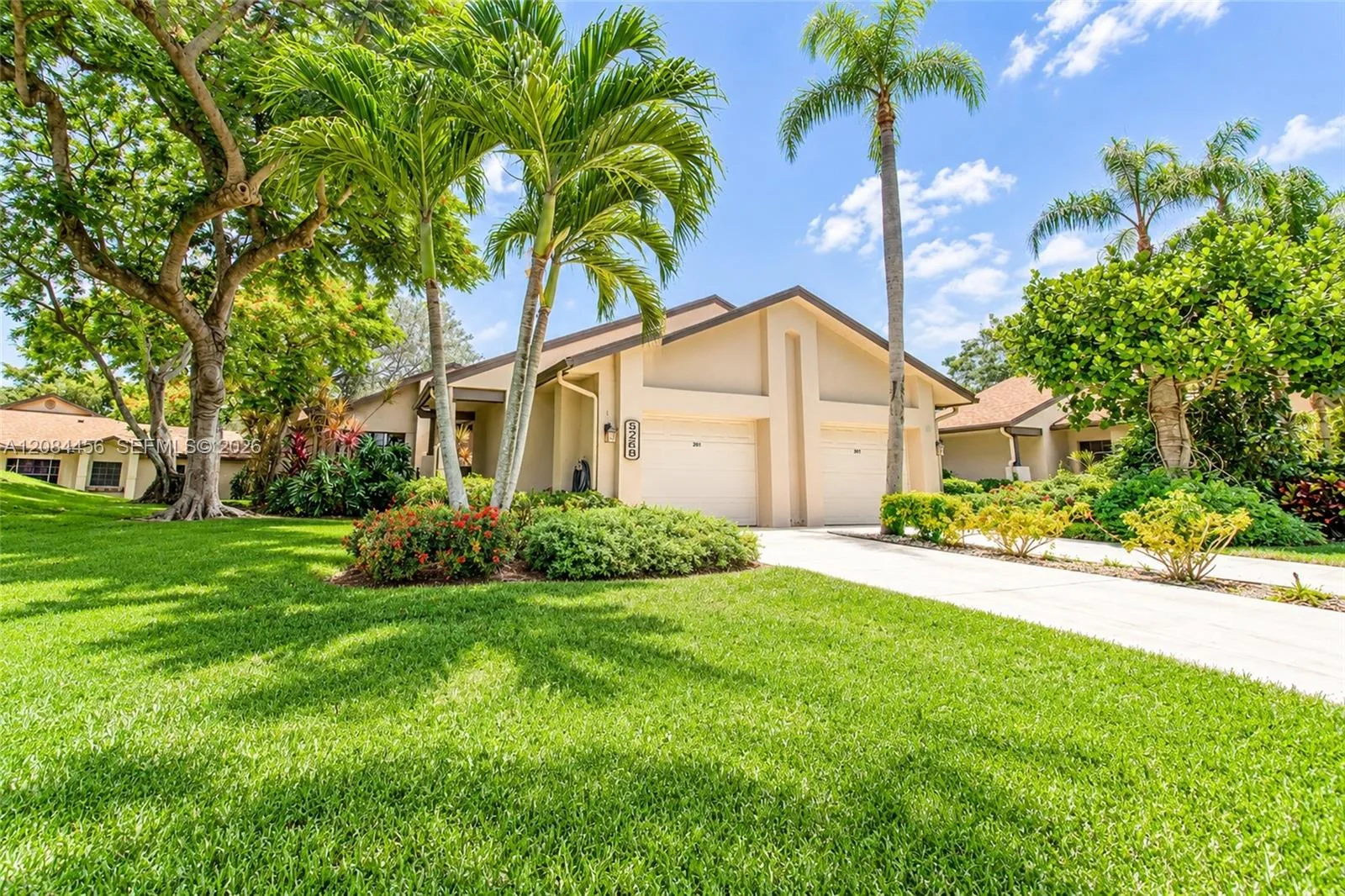5289 Fairway Woods Dr # 2911, Delray Beach, FL 33484