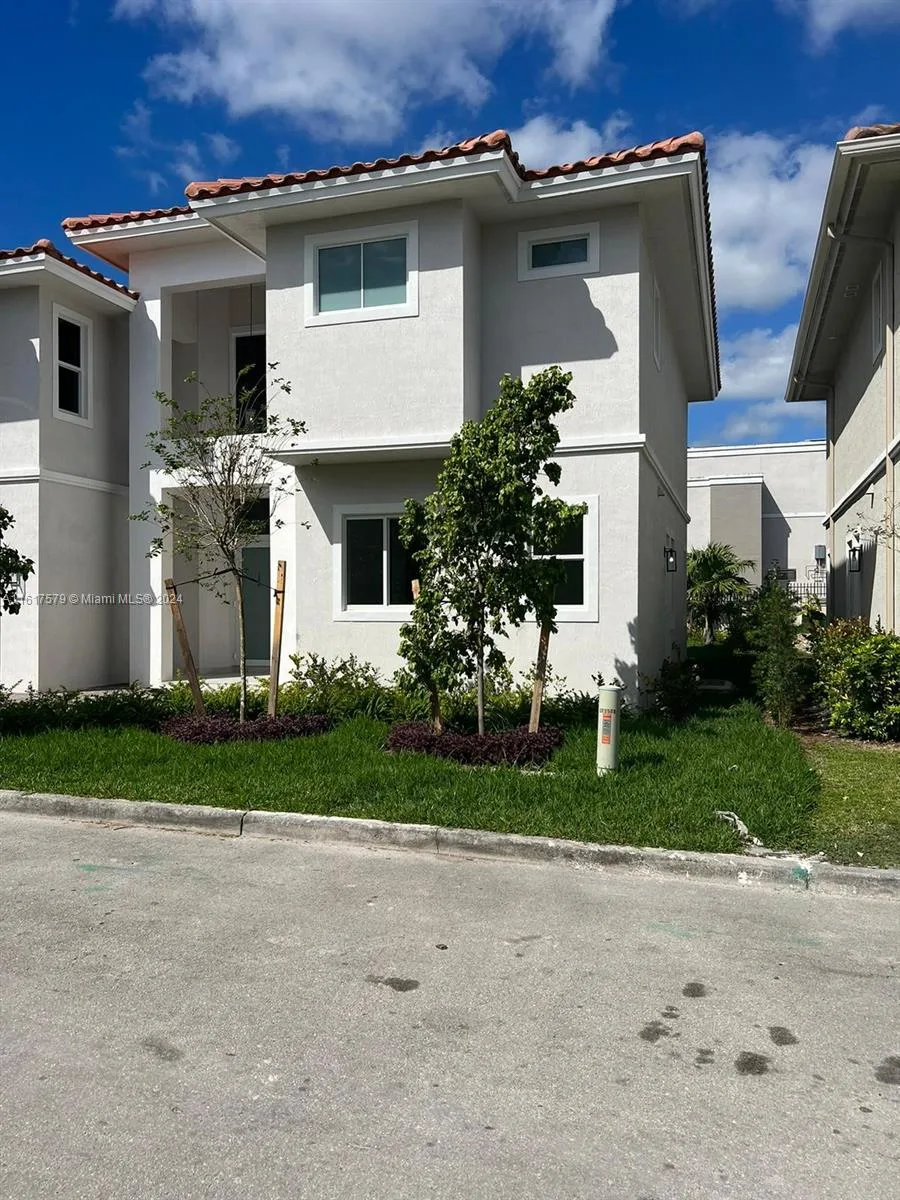 Listing photo 13