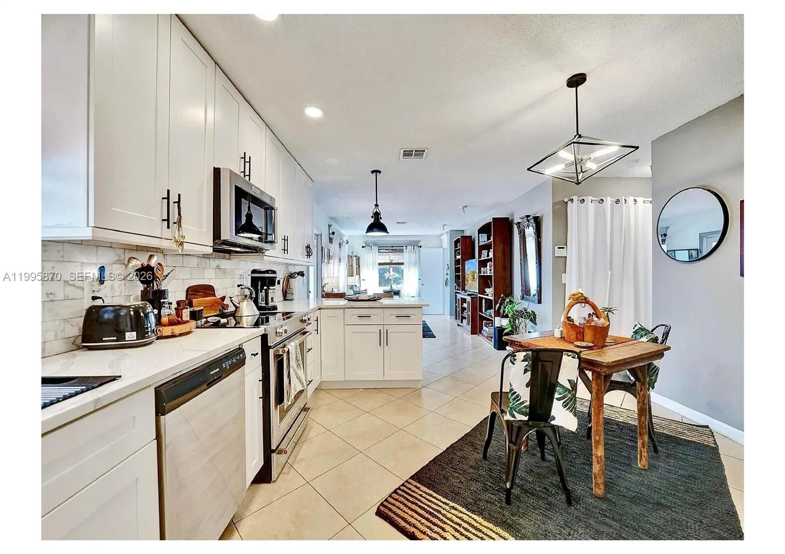 381 NE 42nd St, Oakland Park, FL 33334 photo 13