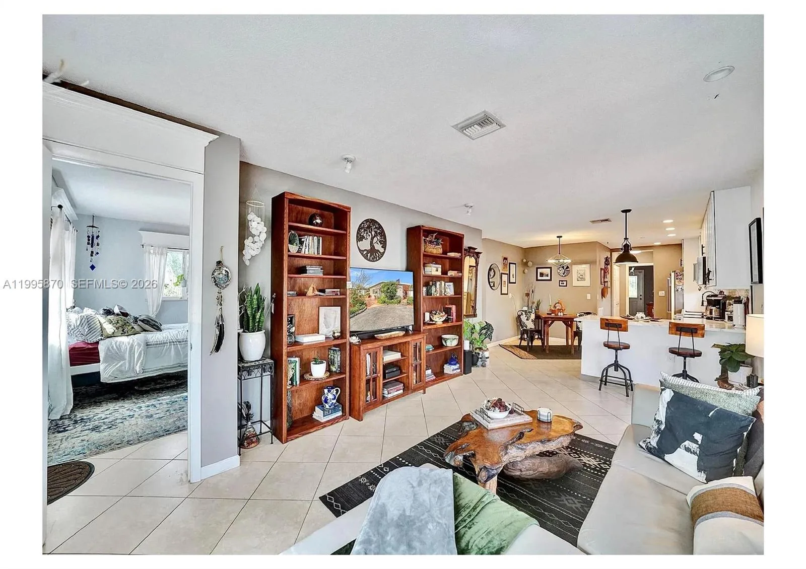 381 NE 42nd St, Oakland Park, FL 33334 photo 9