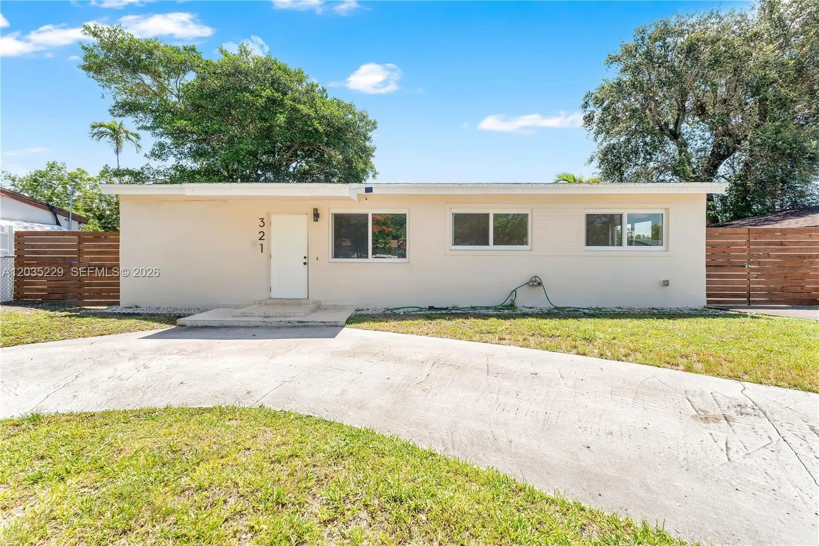 321 NW 56th Av, Miami, FL 33126 photo 2
