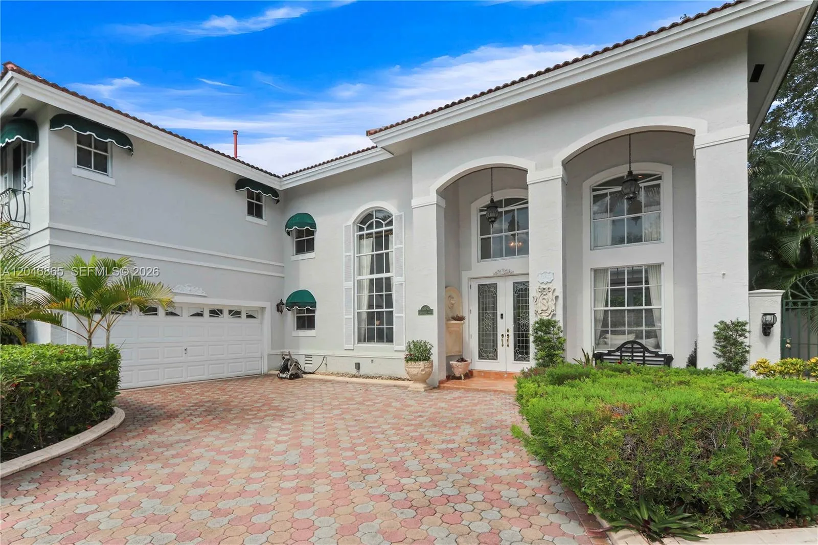16048 NW 82nd Pl, Miami Lakes, FL 33016