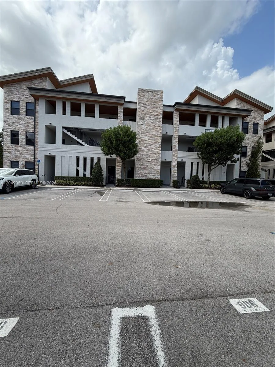 8195 NW 104th Ave # 22, Doral, FL 33178
