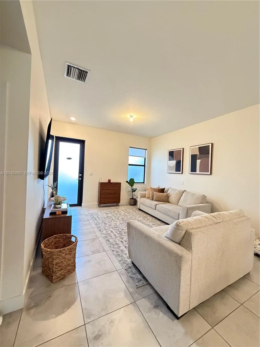 8195 NW 104th Ave # 22, Doral, FL 33178 photo 5