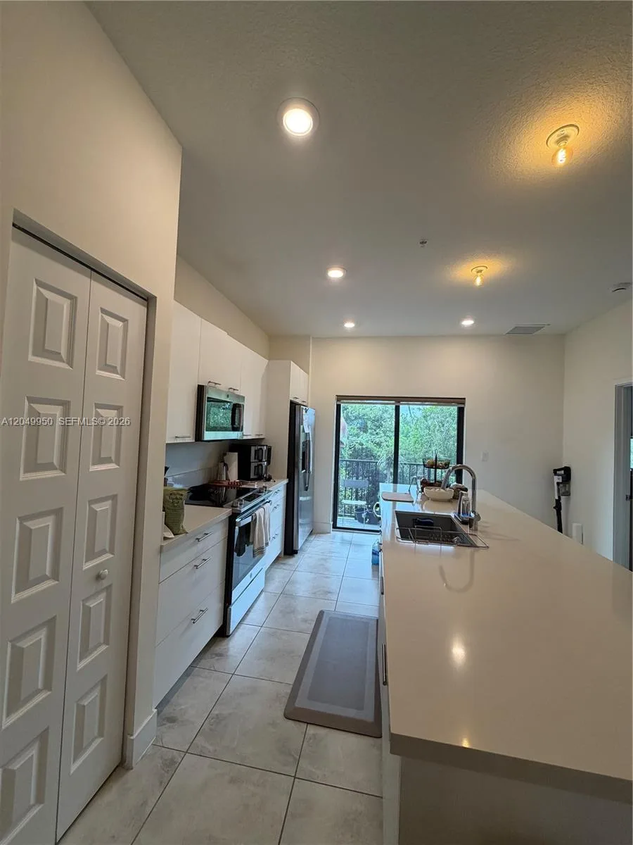 8195 NW 104th Ave # 22, Doral, FL 33178 photo 7