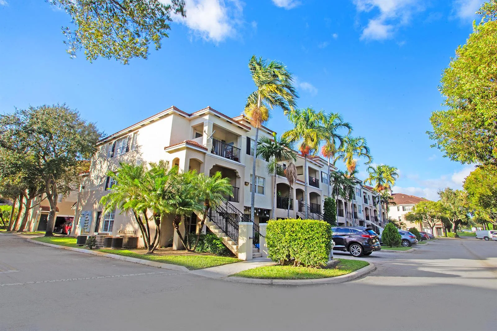 5860 W Sample Road # 204, Coral Springs, FL 33063