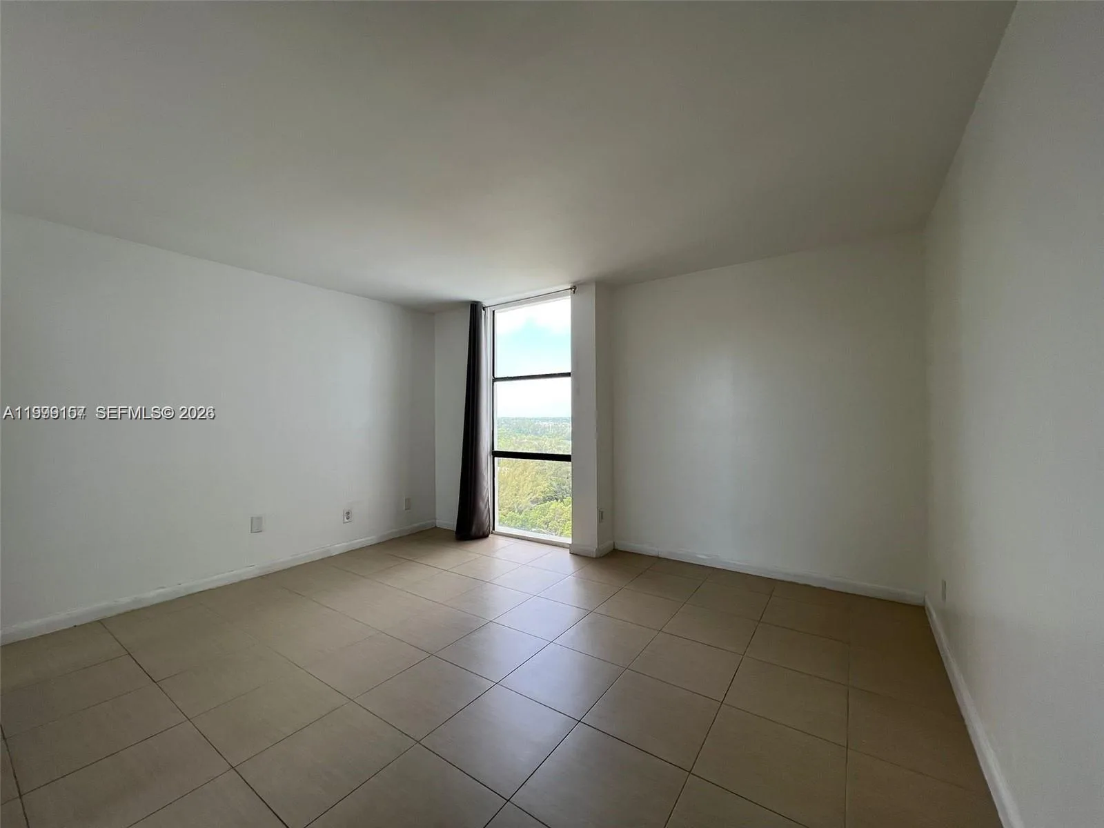 13499 Biscayne Blvd # 1402, North Miami, FL 33181 photo 11