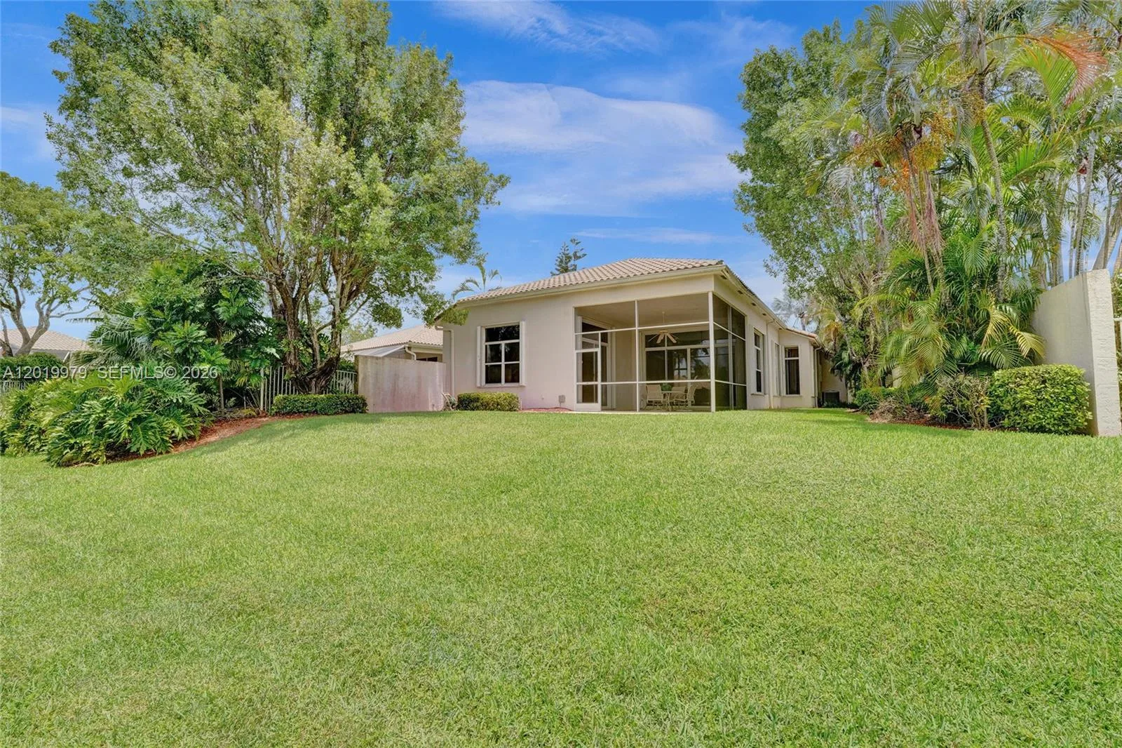2525 Bay Pointe Ct, Weston, FL 33327 photo 9