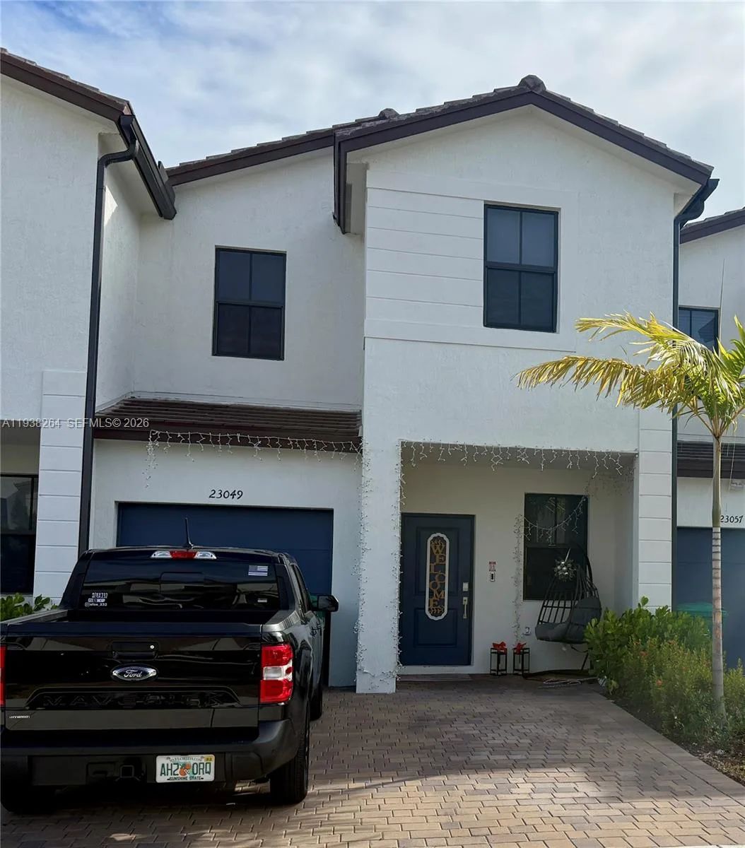 23049 SW 129th Pl, Miami, FL 33170 photo 2