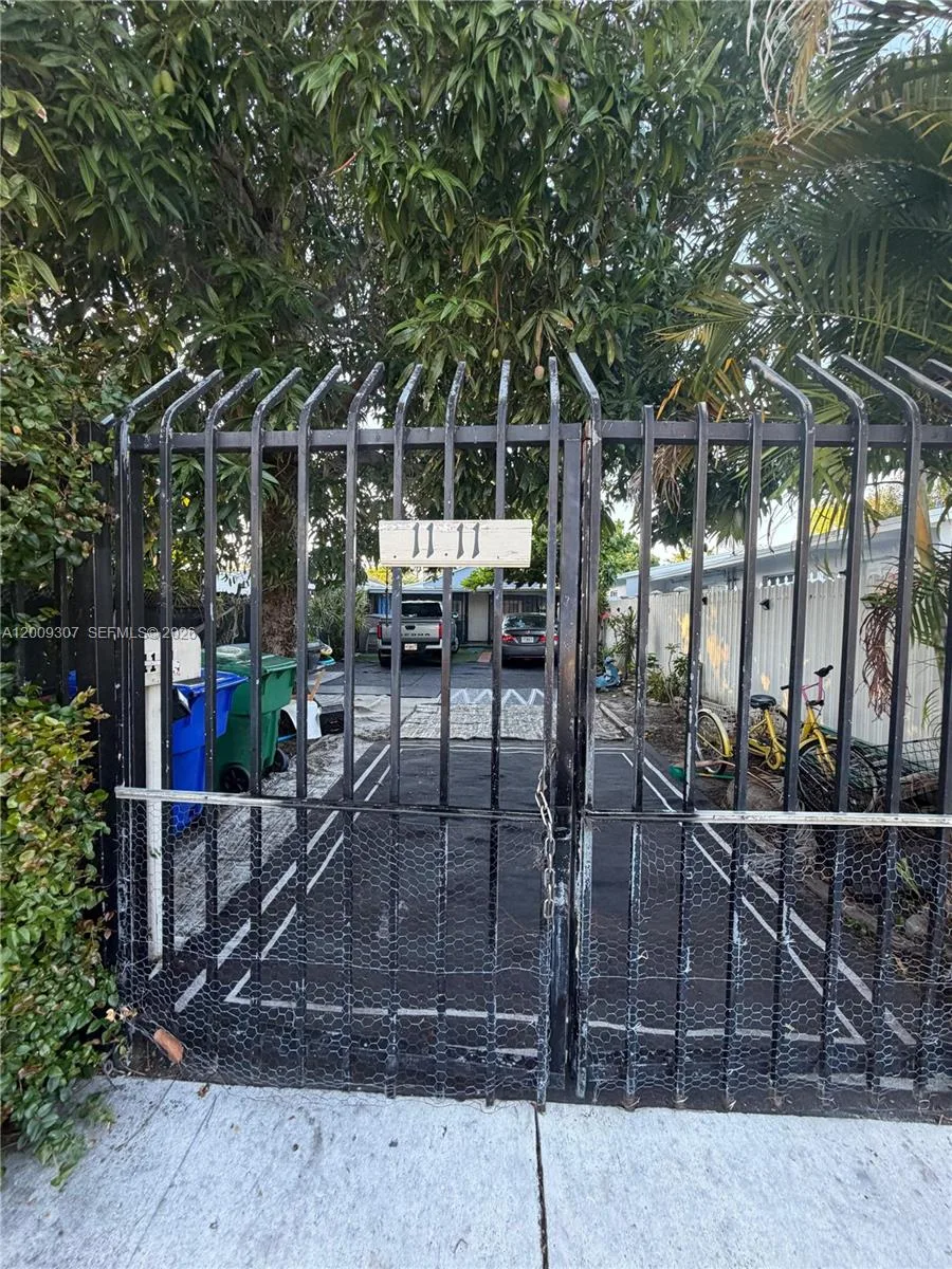 1111 NW 26th St, Miami, FL 33127 photo 6