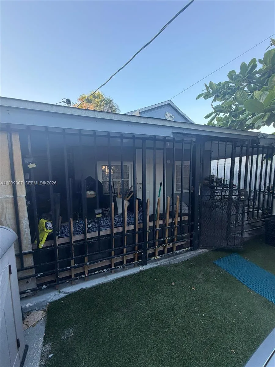 1111 NW 26th St, Miami, FL 33127 photo 7