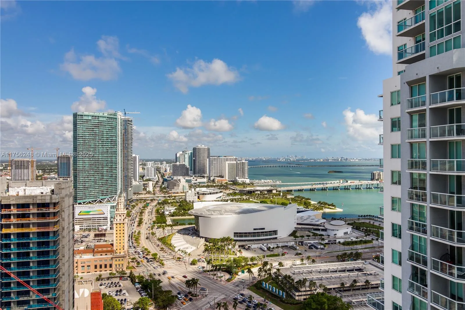 253 NE 2nd St # 3702, Miami, FL 33132