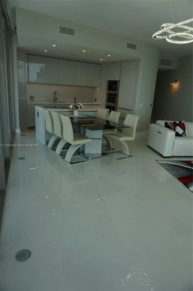 18975 SE Collins Ave # 3405, Sunny Isles Beach, FL 33160 photo 13