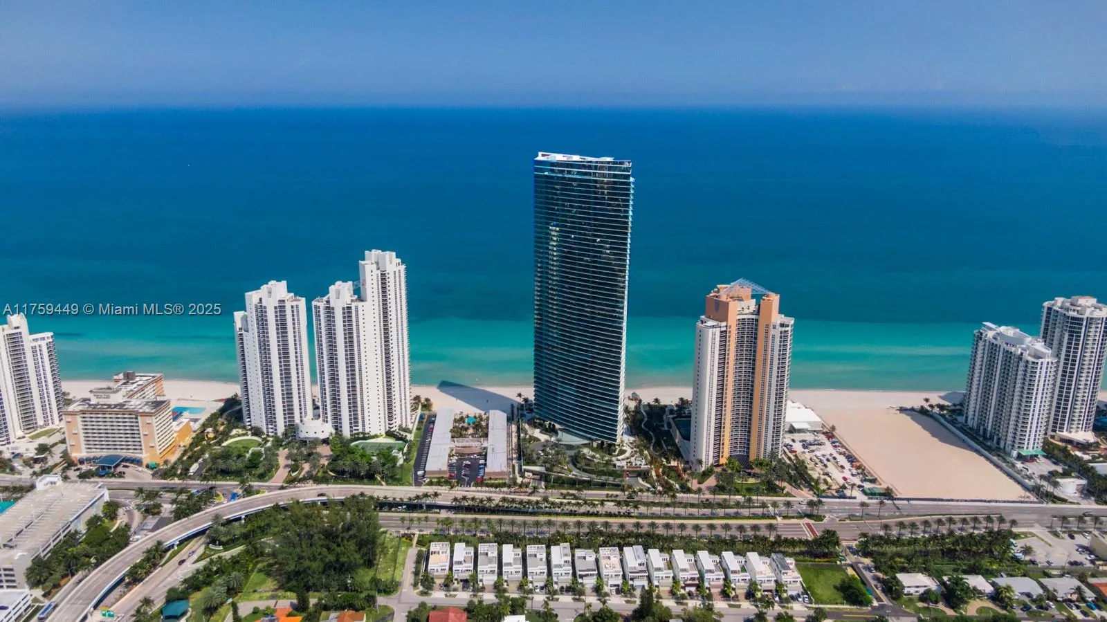 18975 SE Collins Ave # 3405, Sunny Isles Beach, FL 33160 photo 2