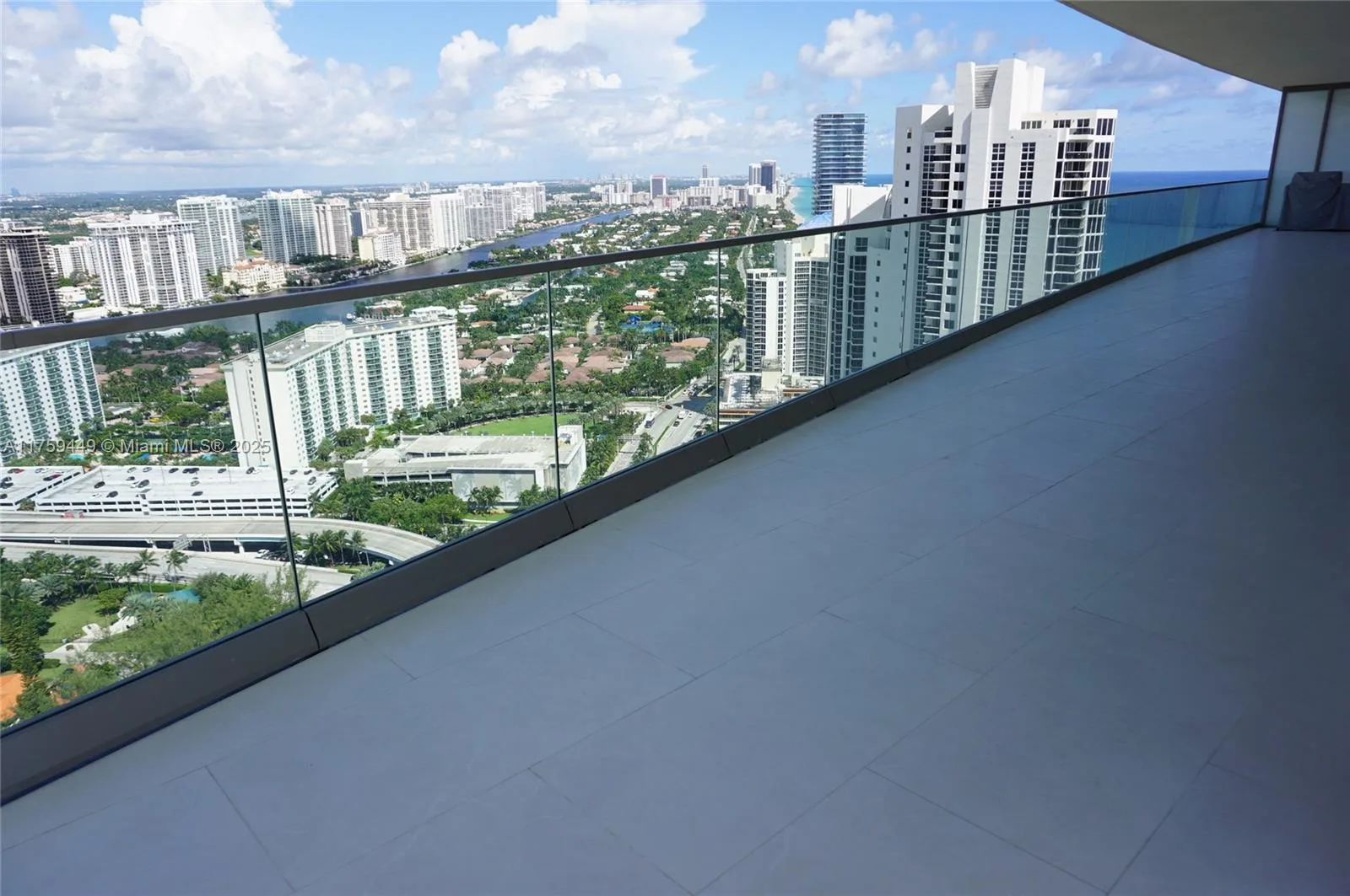18975 SE Collins Ave # 3405, Sunny Isles Beach, FL 33160 photo 9