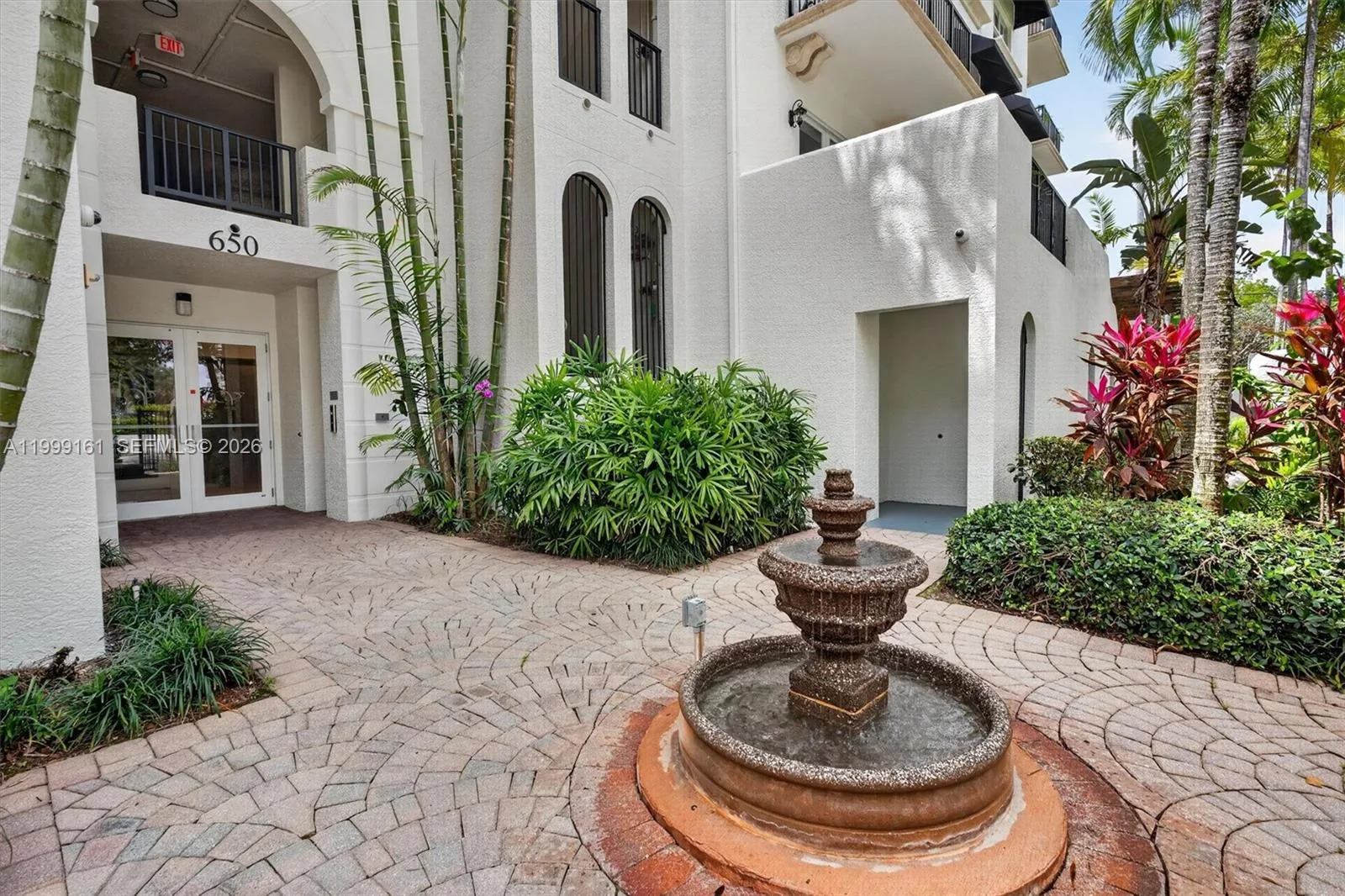 650 Valencia Ave # 302, Coral Gables, FL 33134