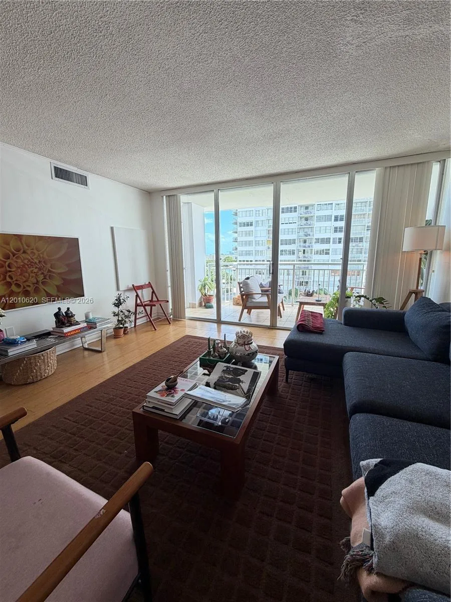 18061 Biscayne Blvd # 601, Aventura, FL 33160 photo 7