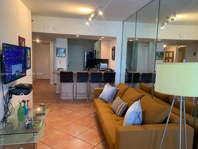 100 Lincoln Rd # 1129, Miami Beach, FL 33139 photo 4