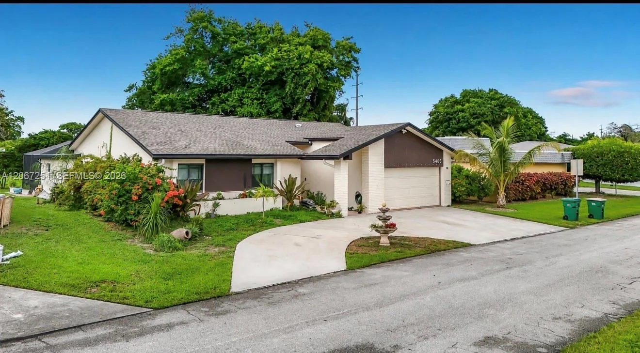 5403 Bayberry Ln, Tamarac, FL 33319 photo 3