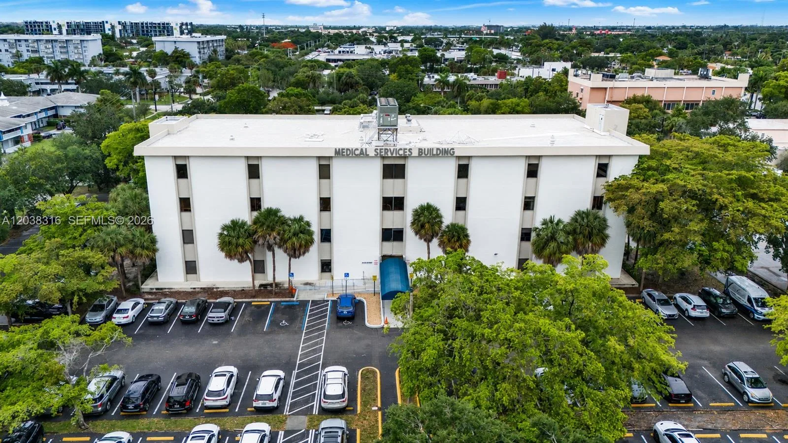 4101 NW 4th St, Plantation, FL 33317
