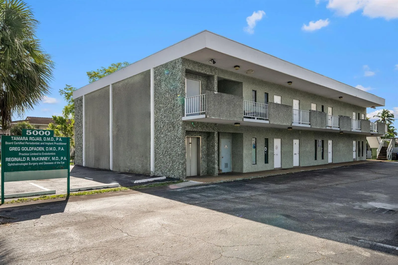 5000 Hollywood Boulevard, Hollywood, FL 33021