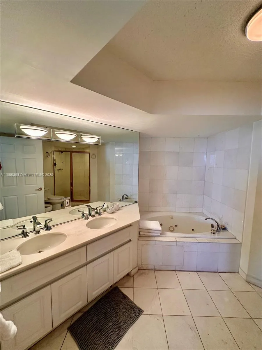 6301 Collins Ave # 806, Miami Beach, FL 33141 photo 9