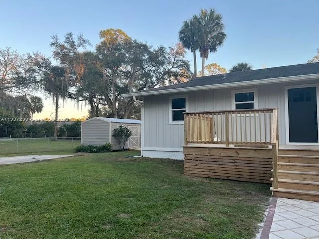 2823 Belinda Drive, Deland, FL 32720 photo 3