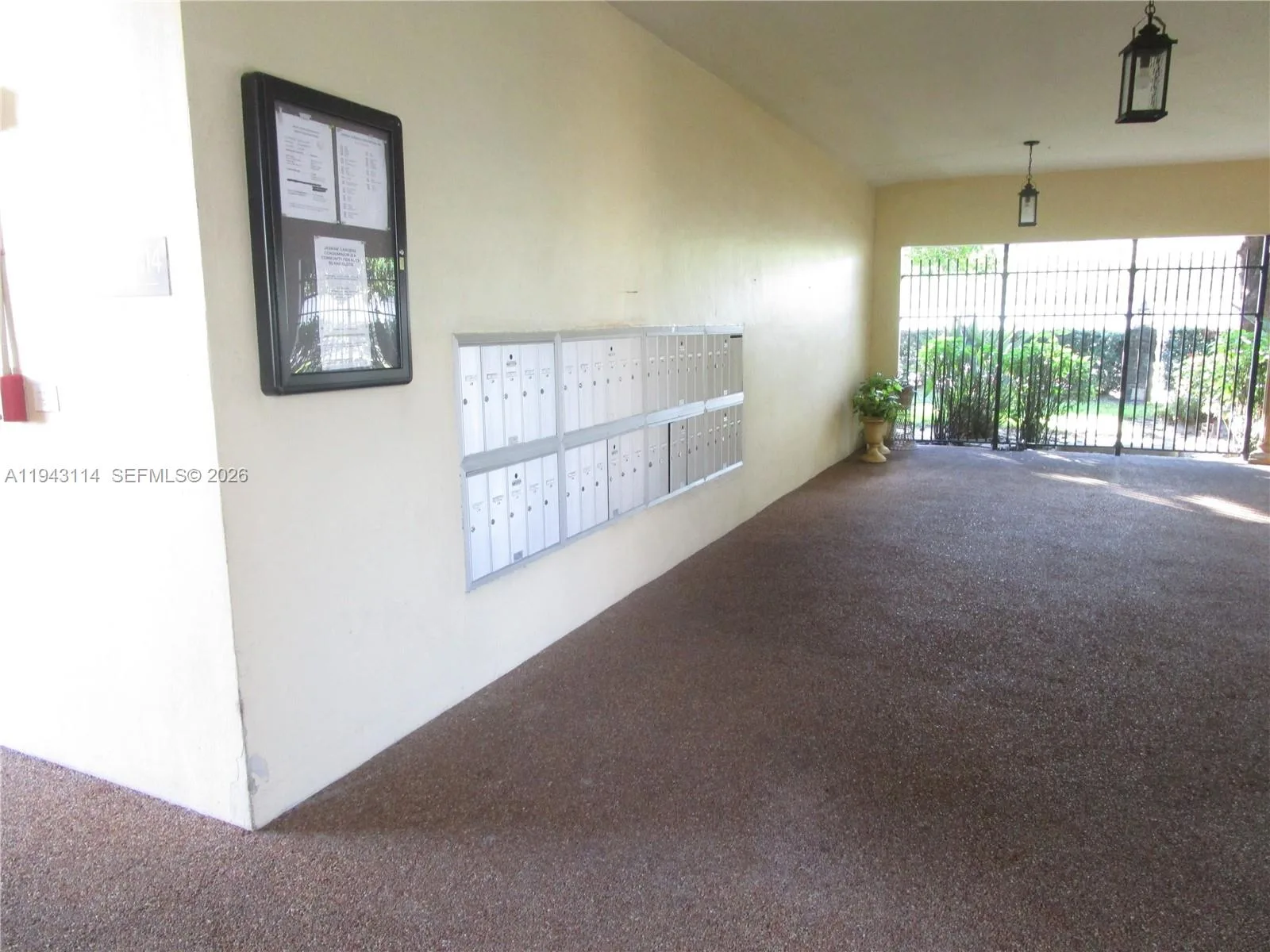 5111 W Oakland Park Blvd # 305, Lauderdale Lakes, FL 33313 photo 2