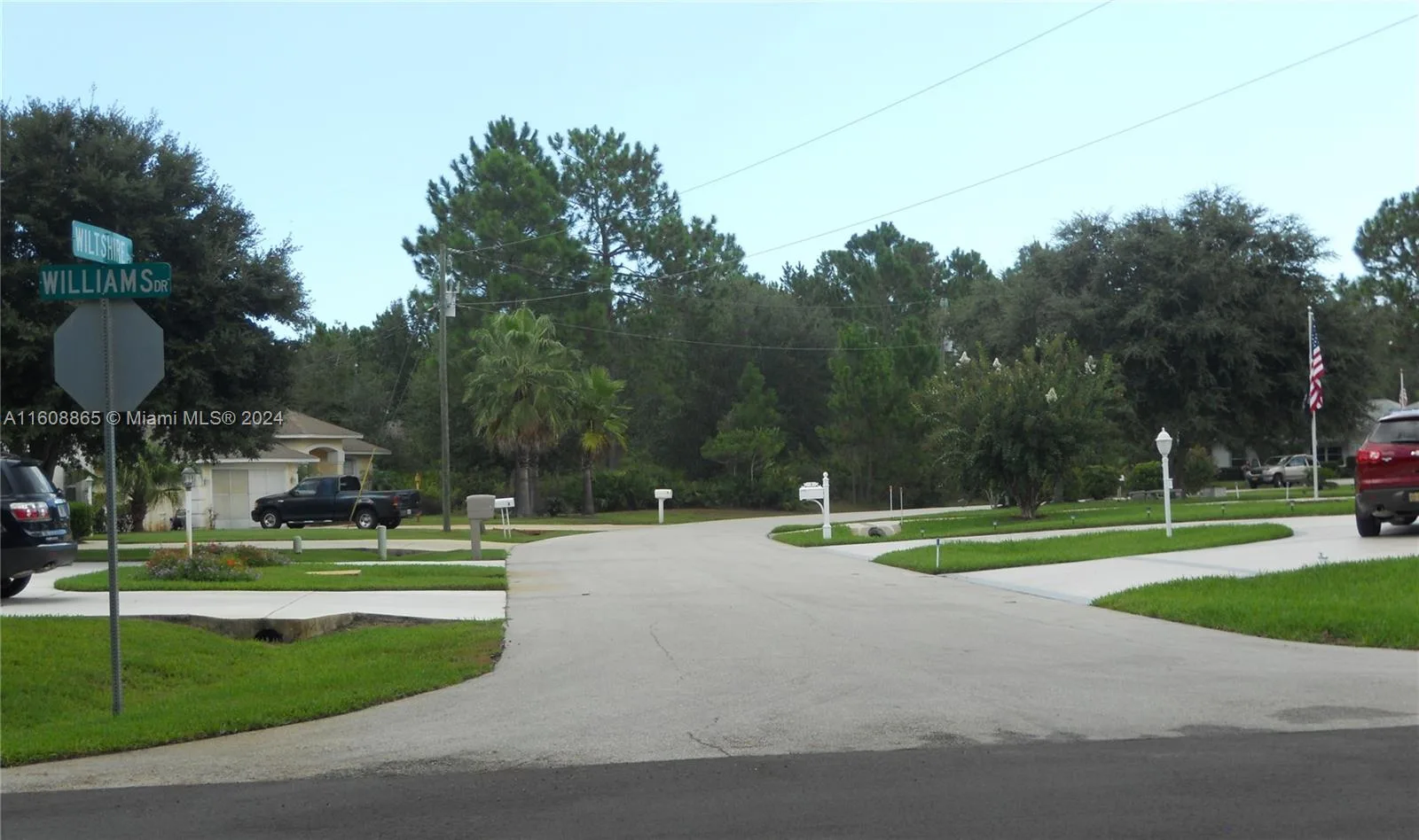 9 Wiltshire Pl, Palm Coast, FL 32164 photo 2