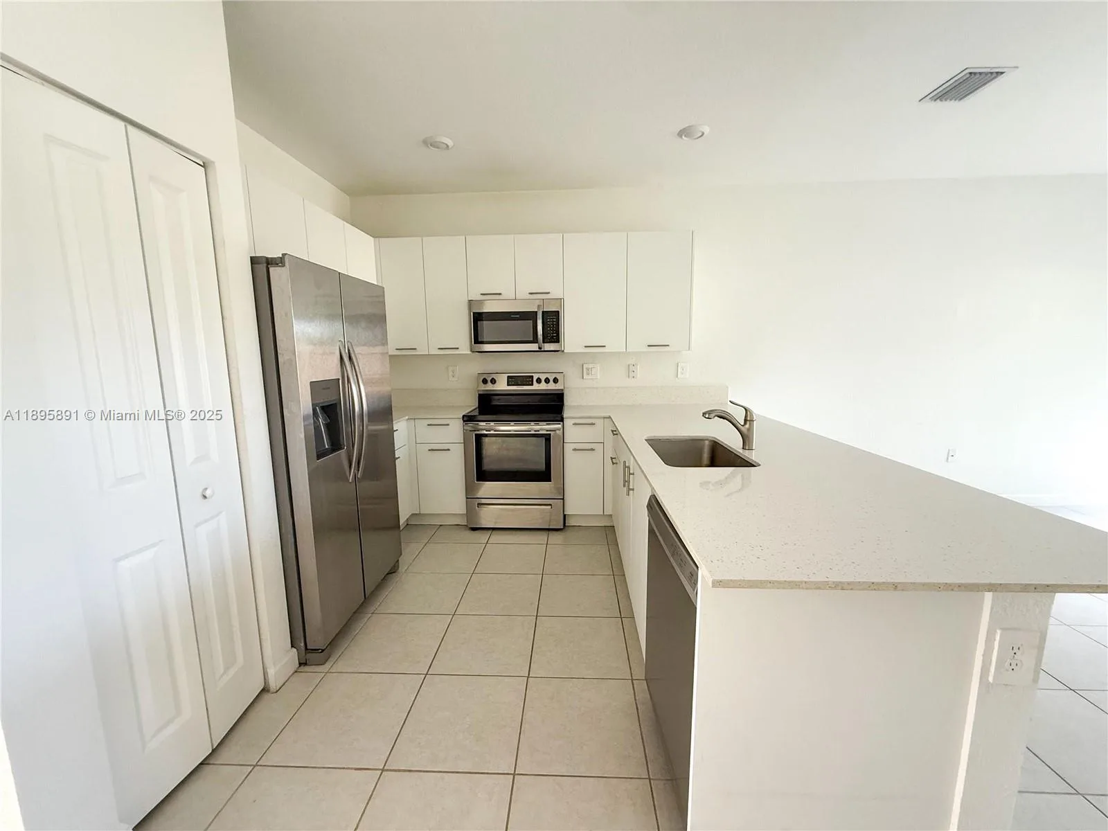 12445 NW 23rd Ct, Miami, FL 33167 photo 3