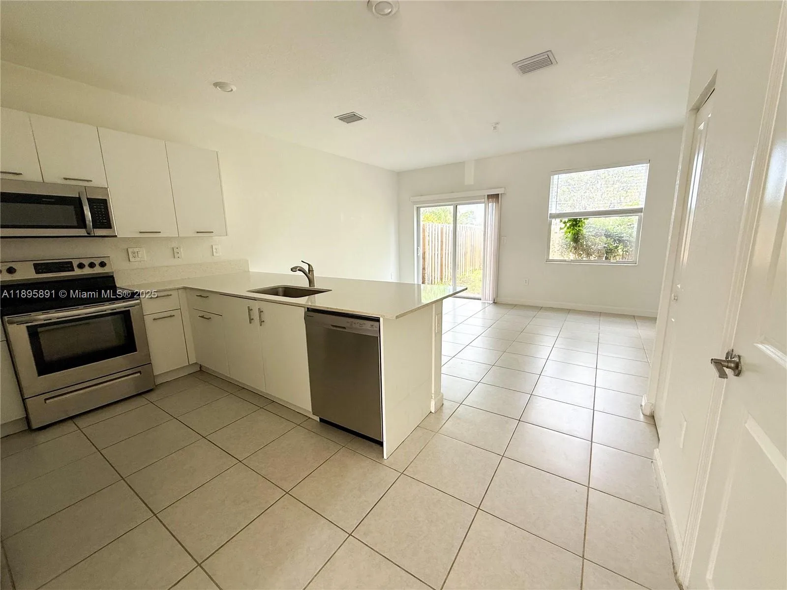 12445 NW 23rd Ct, Miami, FL 33167 photo 5