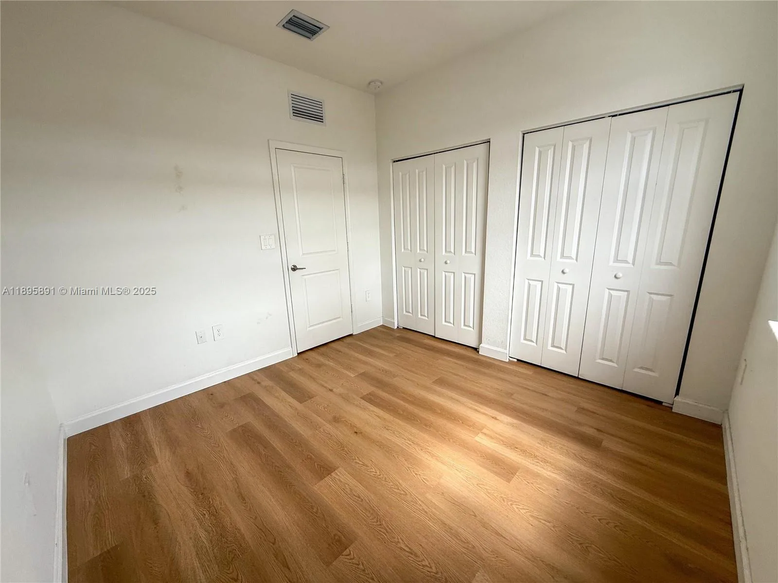 12445 NW 23rd Ct, Miami, FL 33167 photo 9
