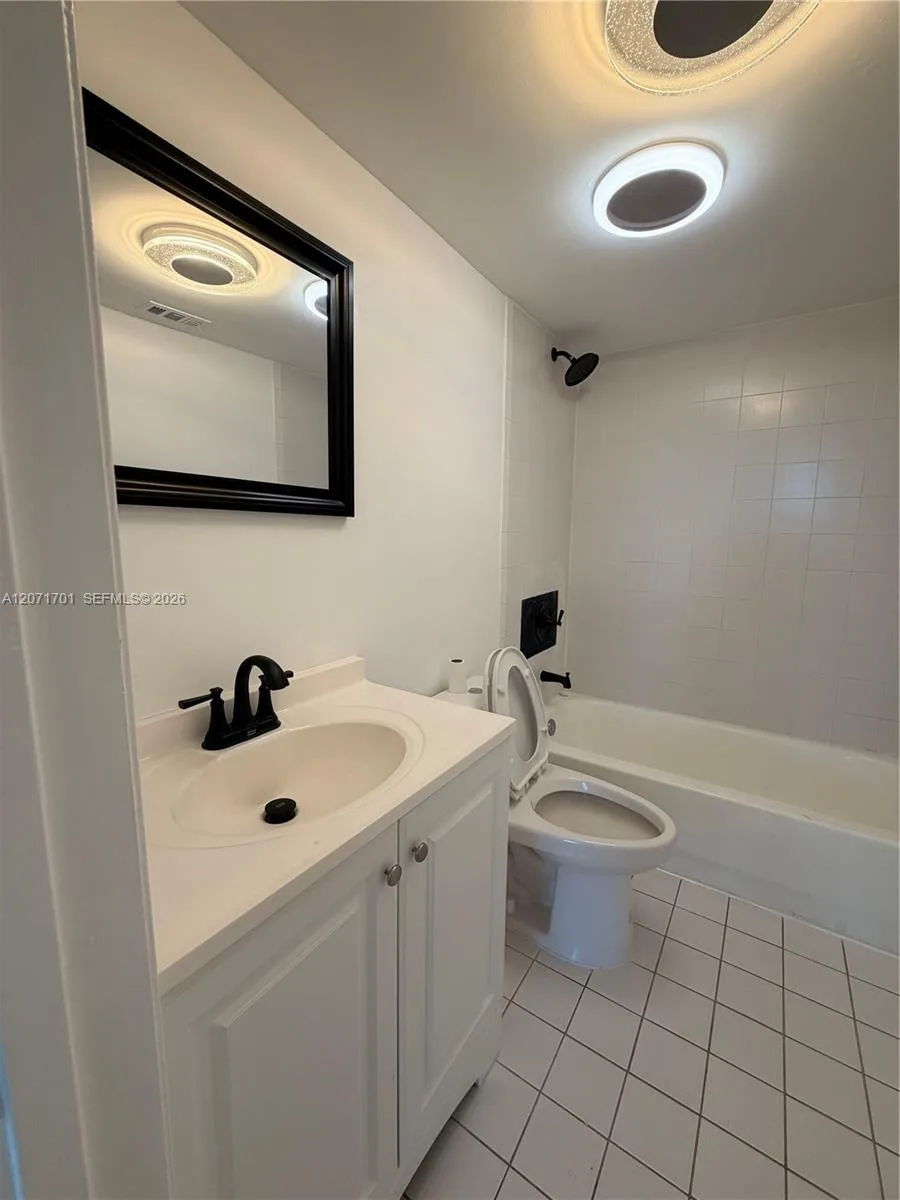 1010 NW 11th St # 507, Miami, FL 33136 photo 6