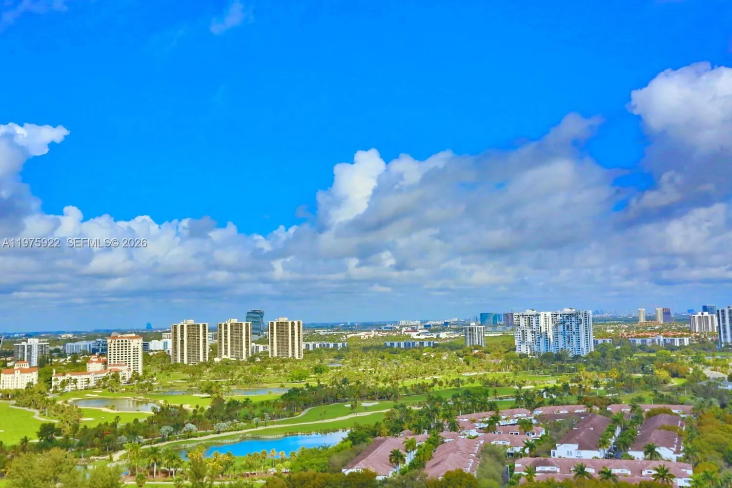 Mystic Pointe Tower 500 photo 6