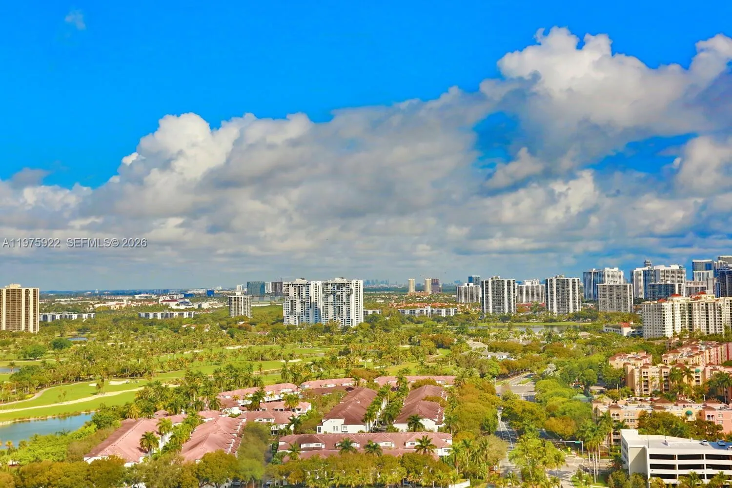 Mystic Pointe Tower 500 photo 7
