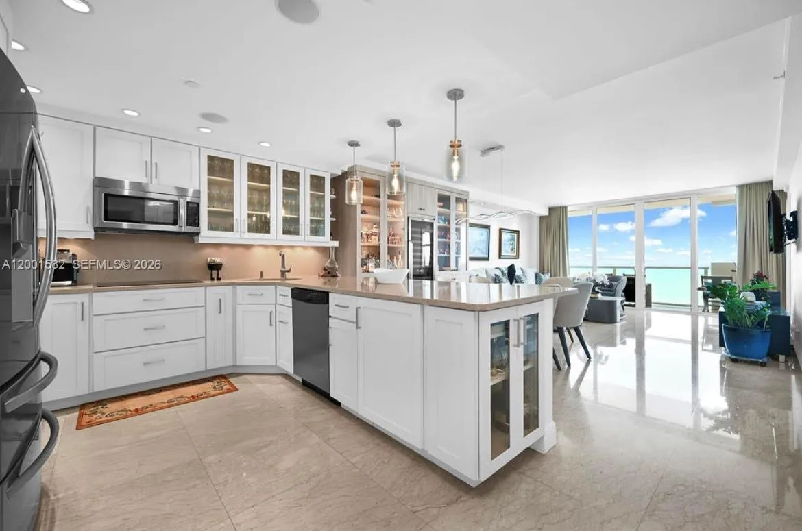 5601 Collins Ave # 903, Miami Beach, FL 33140