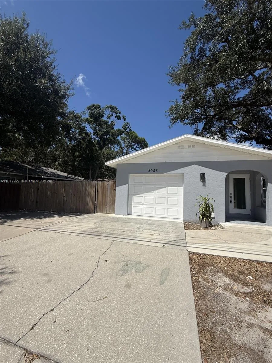 3985 Proctor Rd, Sarasota, FL 34233 photo 3