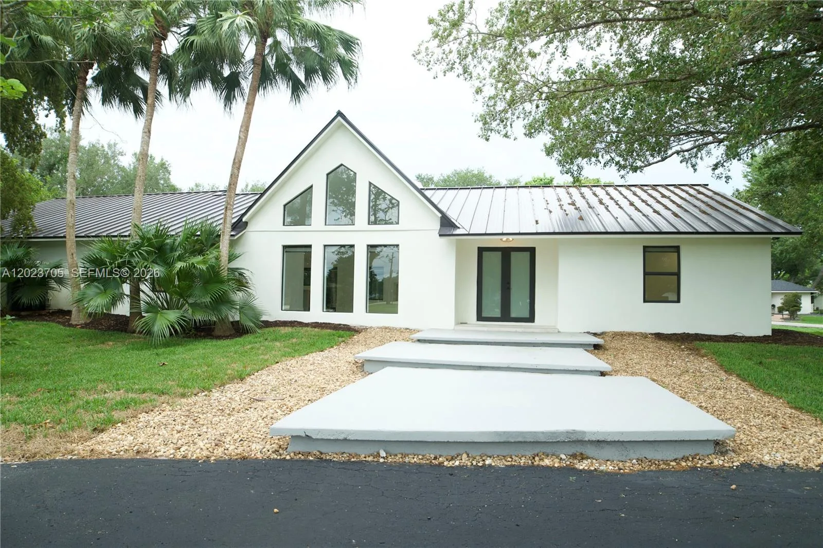 20500 SW 50th Pl, Southwest Ranches, FL 33332