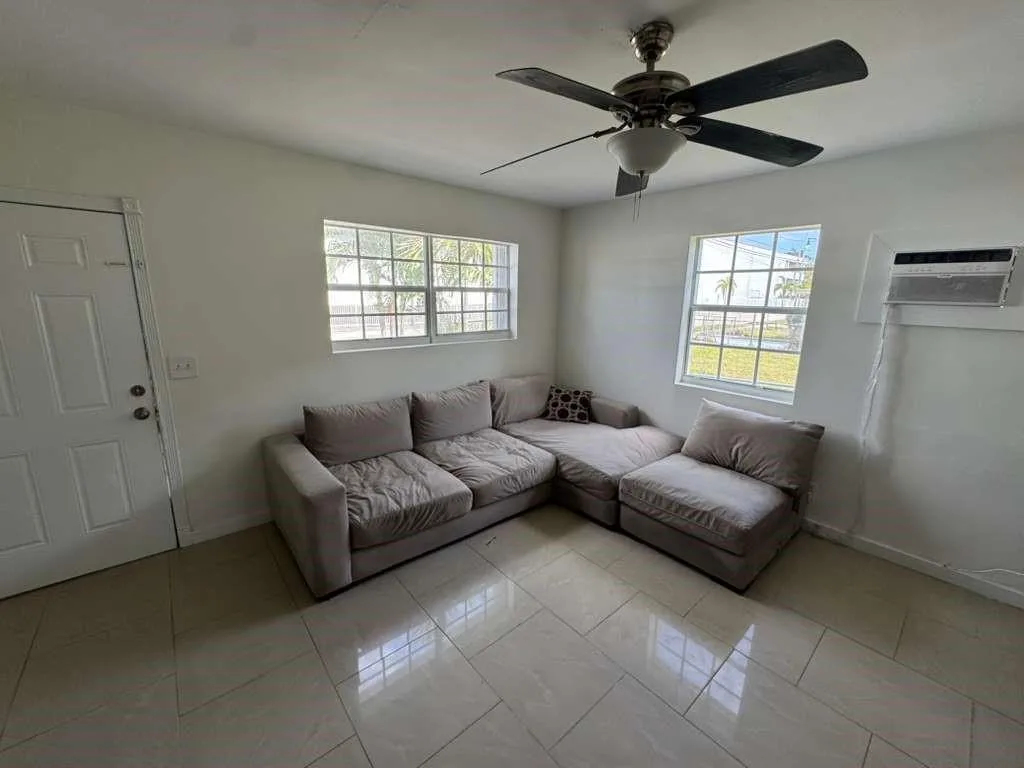 1042 Foster Road # 1-2, Hallandale Beach, FL 33009 photo 7