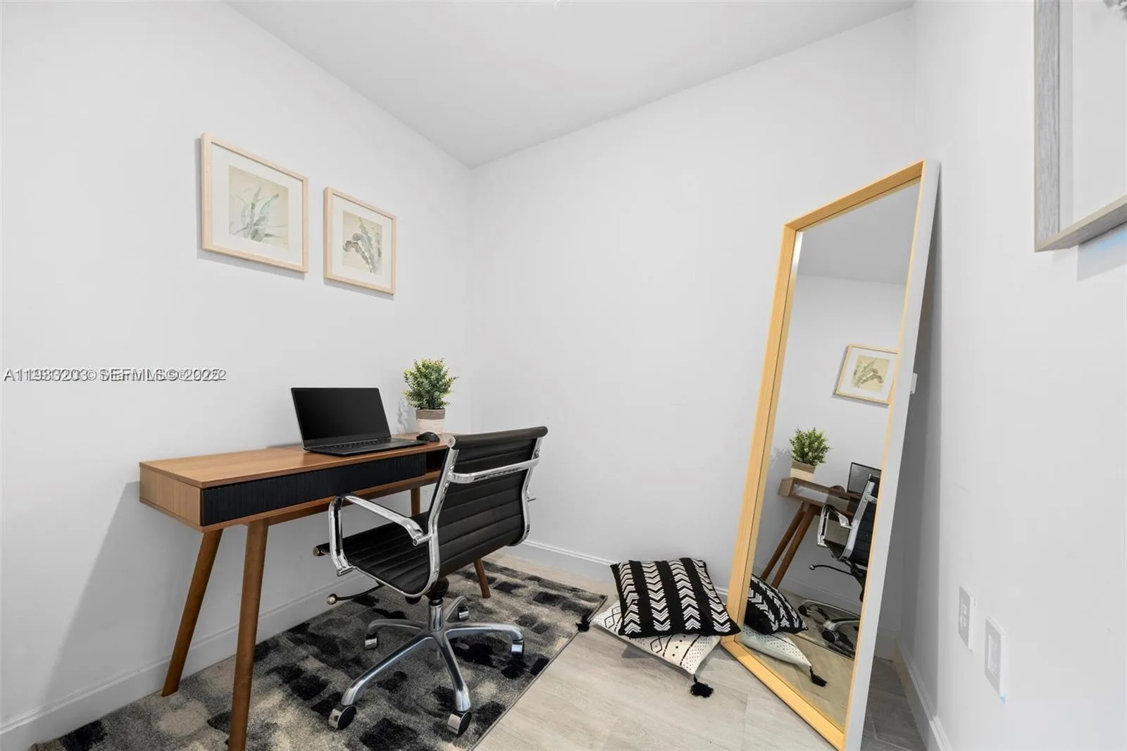 45 SW 9th St # 1403, Miami, FL 33130 photo 10
